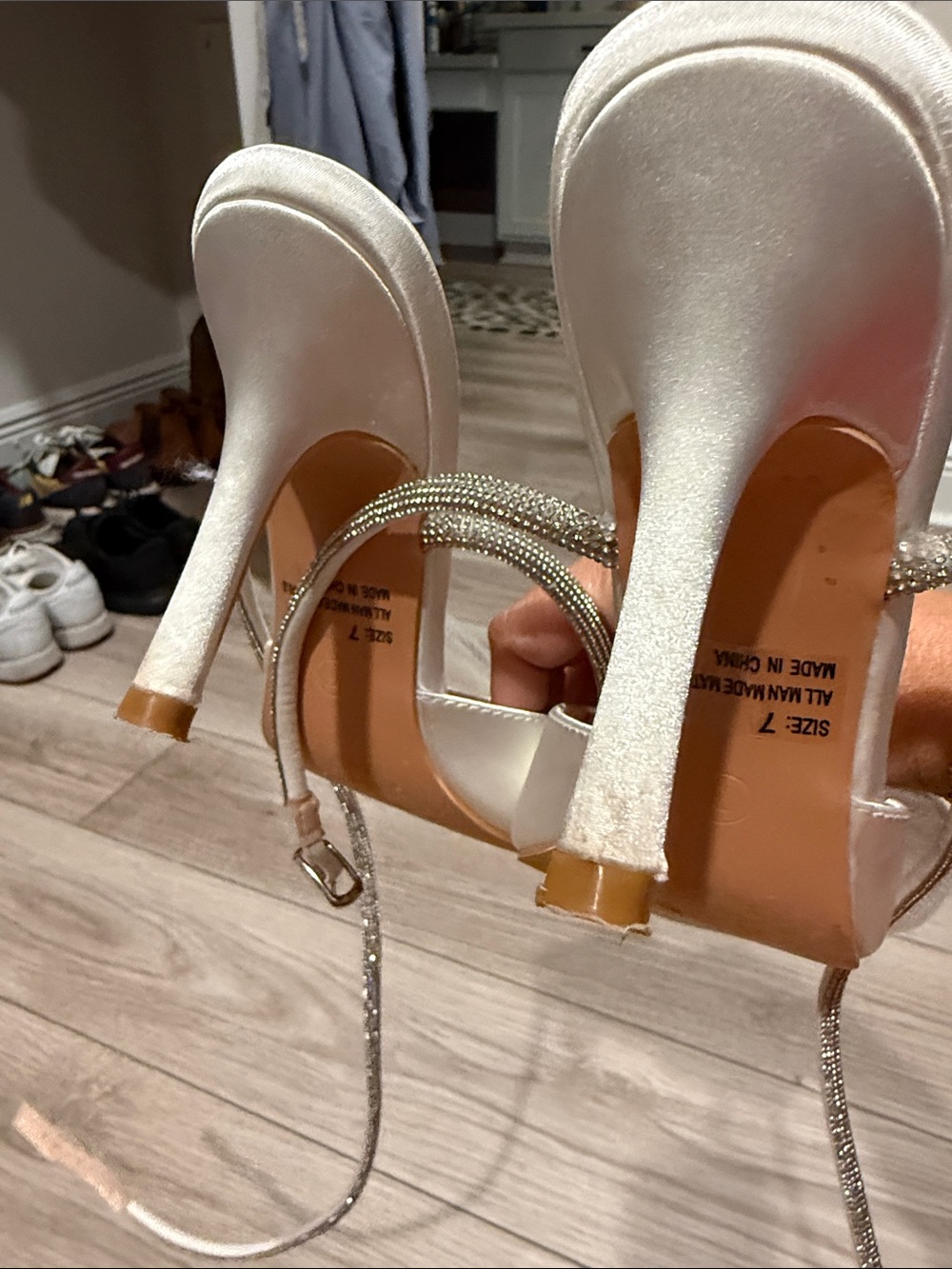 Lulu’s Lelanne Satin shoes size 7 - Picture 7 of 7